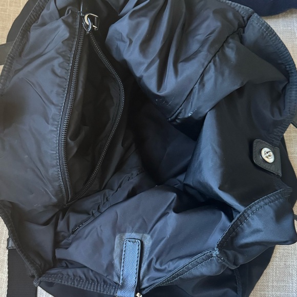 Prada totes bag - Picture 3 of 3